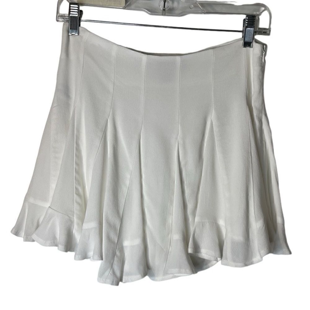 Forever 21 Ruffle Pleated Lightweight mini skirt white size XS